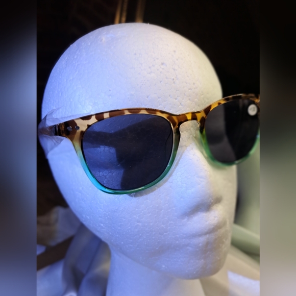 LAST PAIR!! 1:00 Tortoise Shell and Green READING SUNGLASSES - Picture 7 of 8